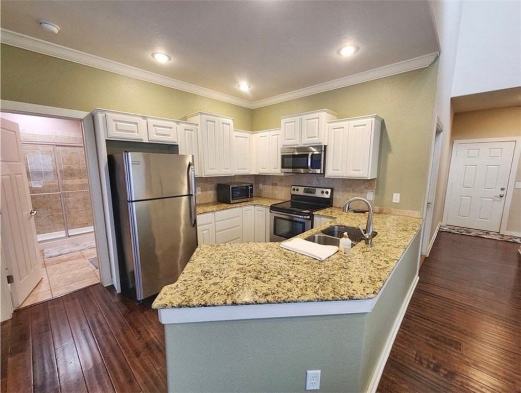 2800 Sw Arbor Rd - Photo 7 of 17