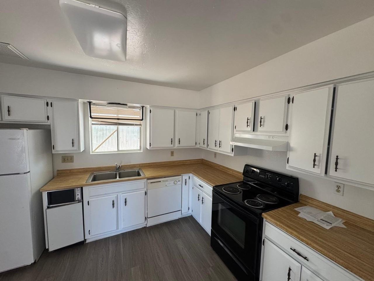 6731 N 65th Ave - Photo 5 of 15