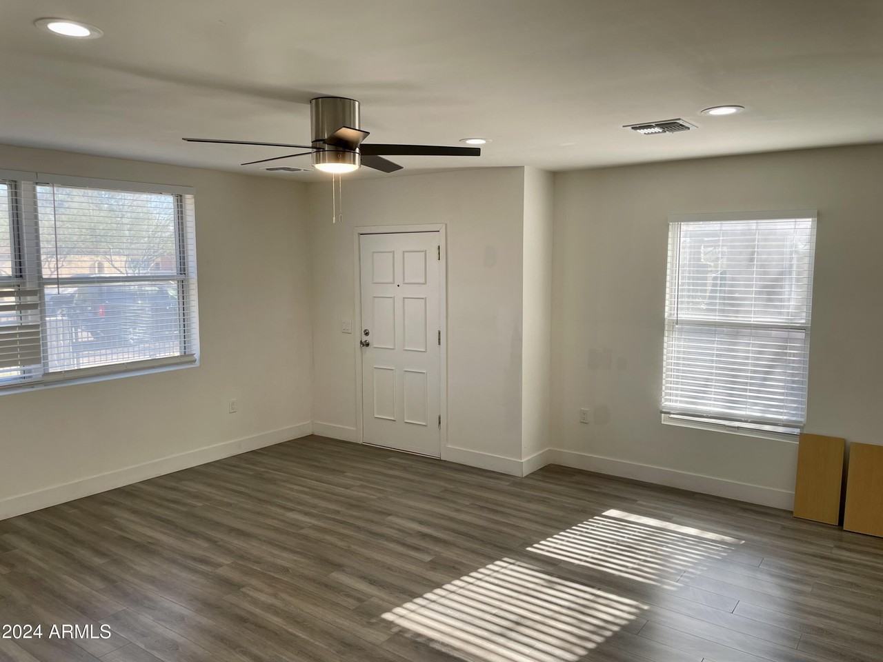 706 S 1st St - Photo 5 of 16