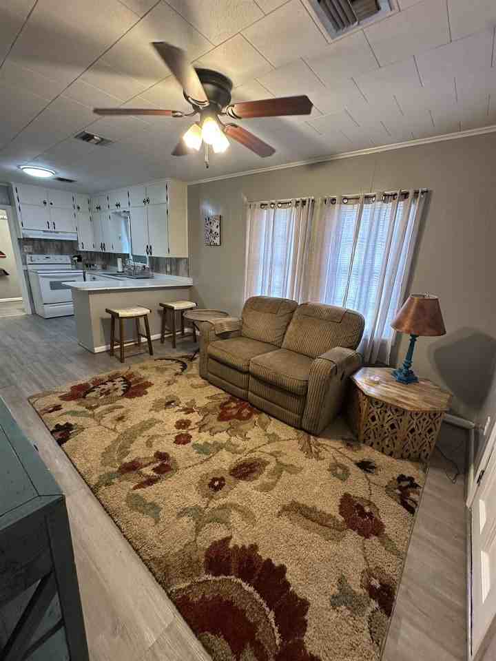302 Palm Ave - Photo 3 of 17
