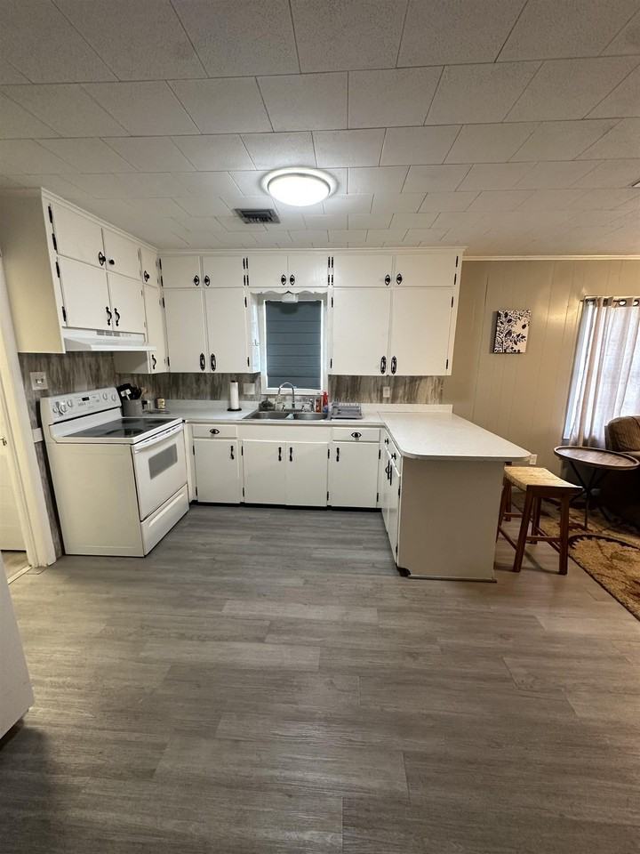 302 Palm Ave - Photo 5 of 17
