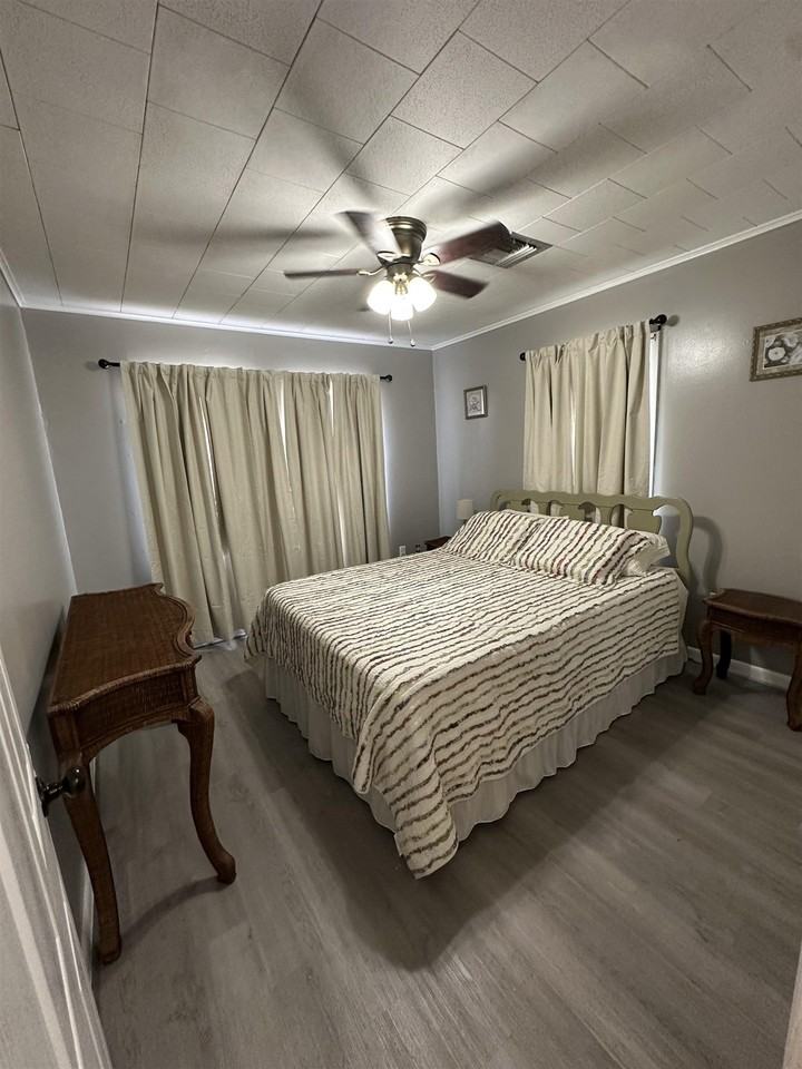 302 Palm Ave - Photo 7 of 17
