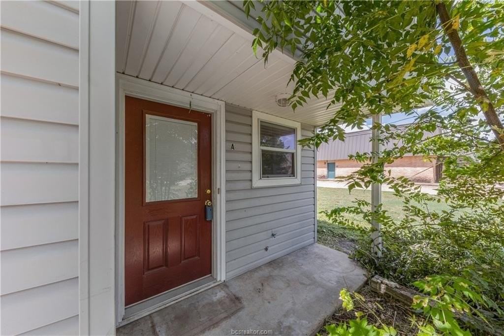 1200 Holik Dr #B - Photo 2 of 14