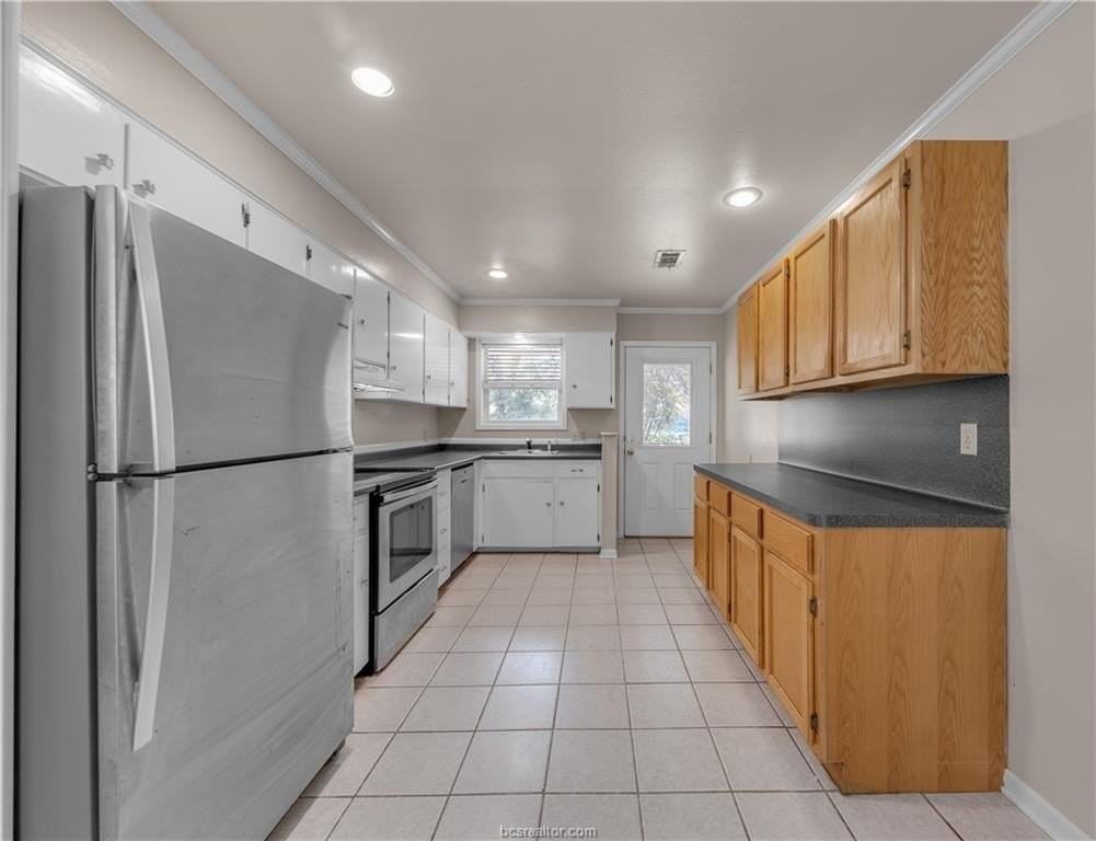 1200 Holik Dr #B - Photo 5 of 14