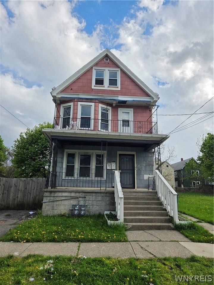 67 Moeller St #UPPER