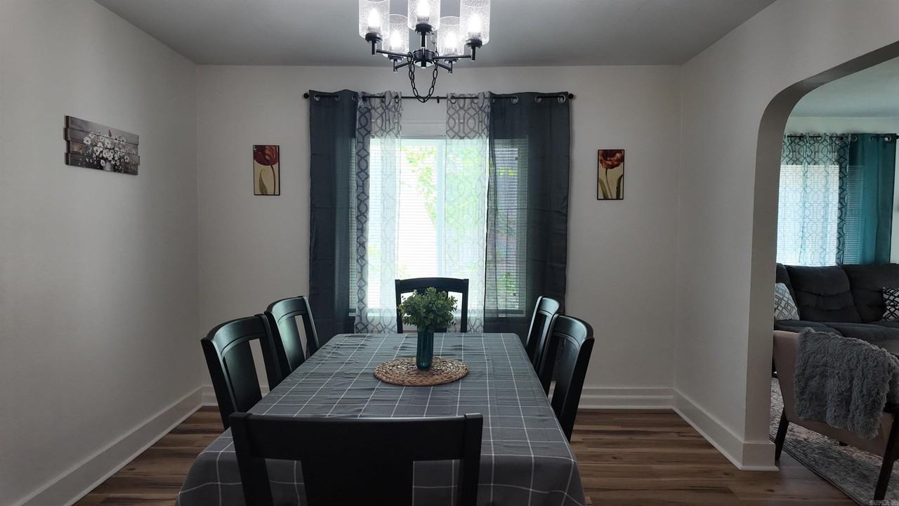 217 S Patterson St - Photo 5 of 26