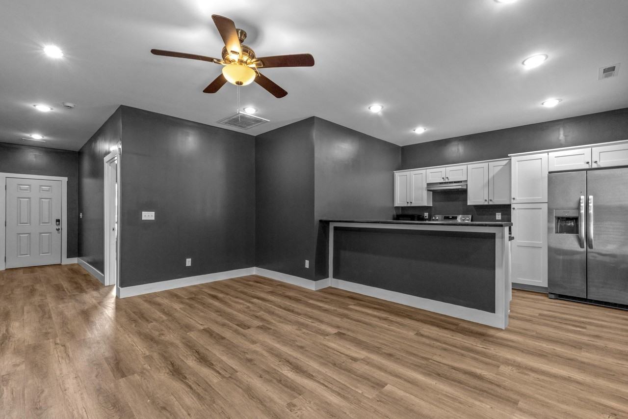 4718 Metro Park Ln - Photo 6 of 23
