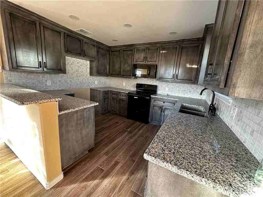 4516 Pecos Ln - Photo 7 of 28