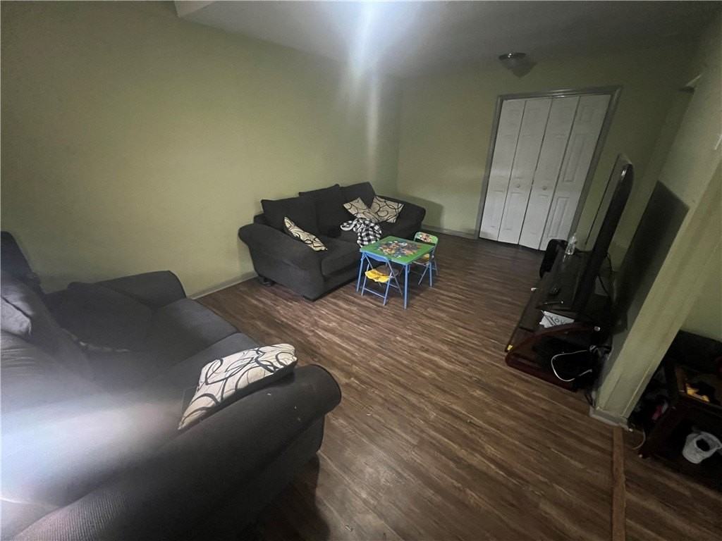 1018 Shiels Dr - Photo 3 of 7