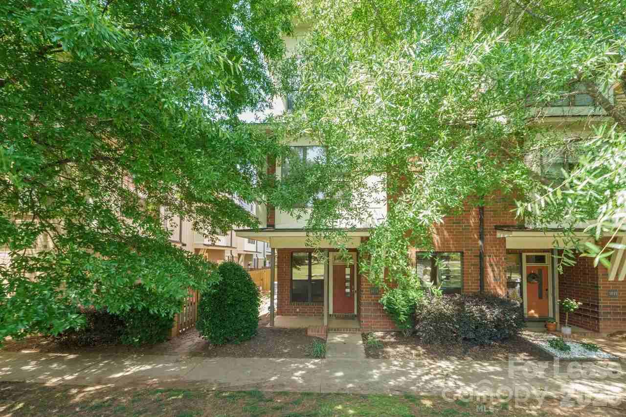 3435 Spencer St - Photo 3 of 32