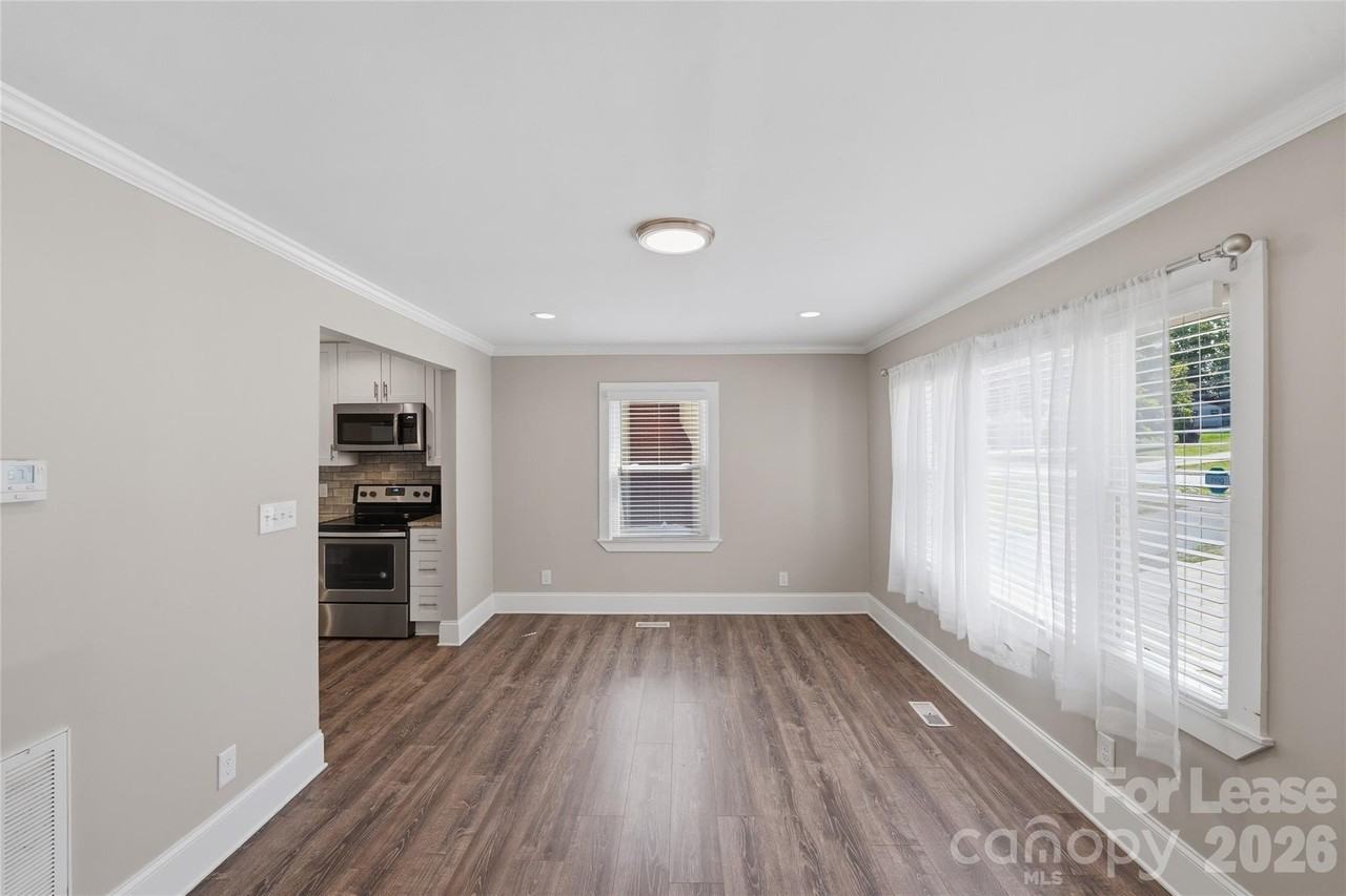 4239 Dinglewood Ave - Photo 2 of 25