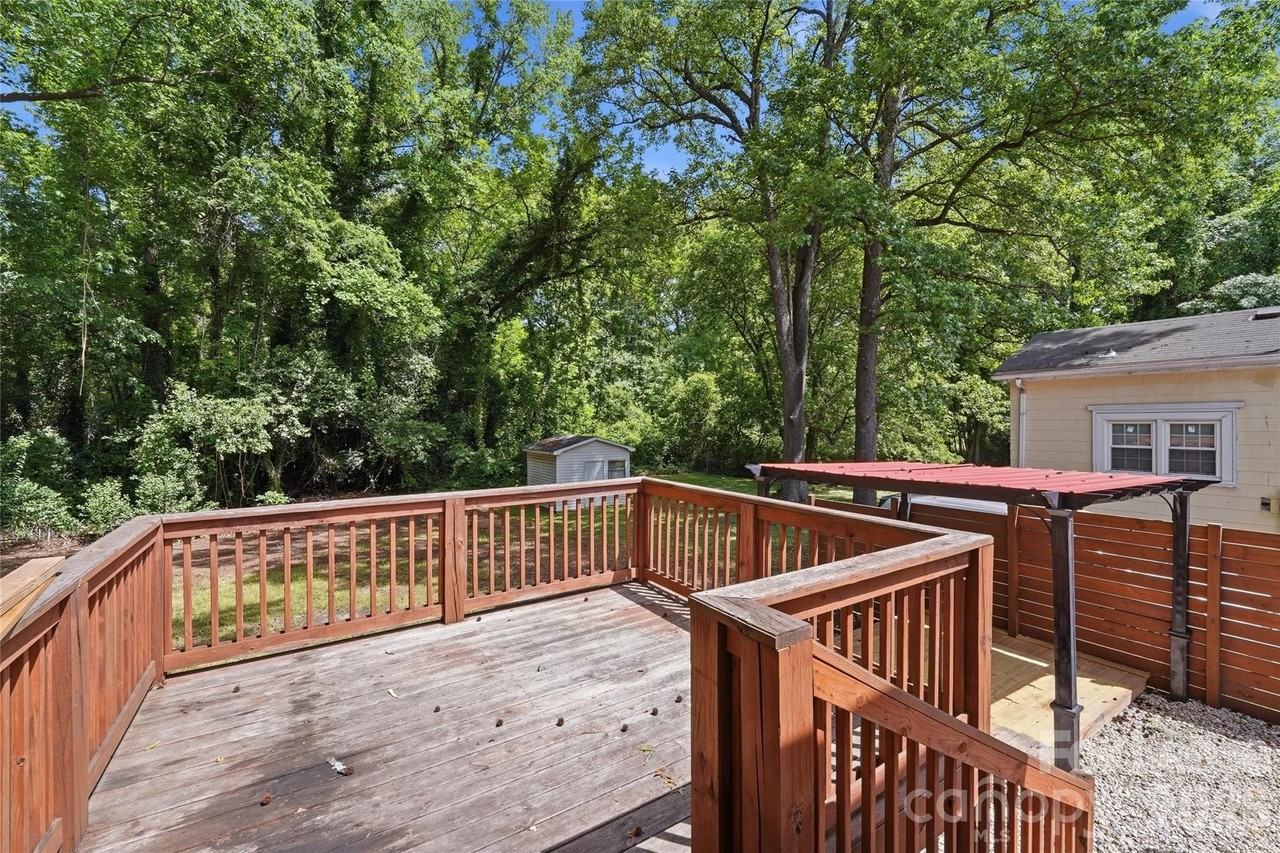 4239 Dinglewood Ave - Photo 4 of 25