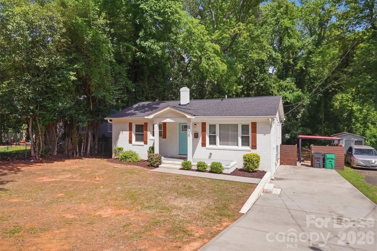 4239 Dinglewood Ave - Photo 5 of 25
