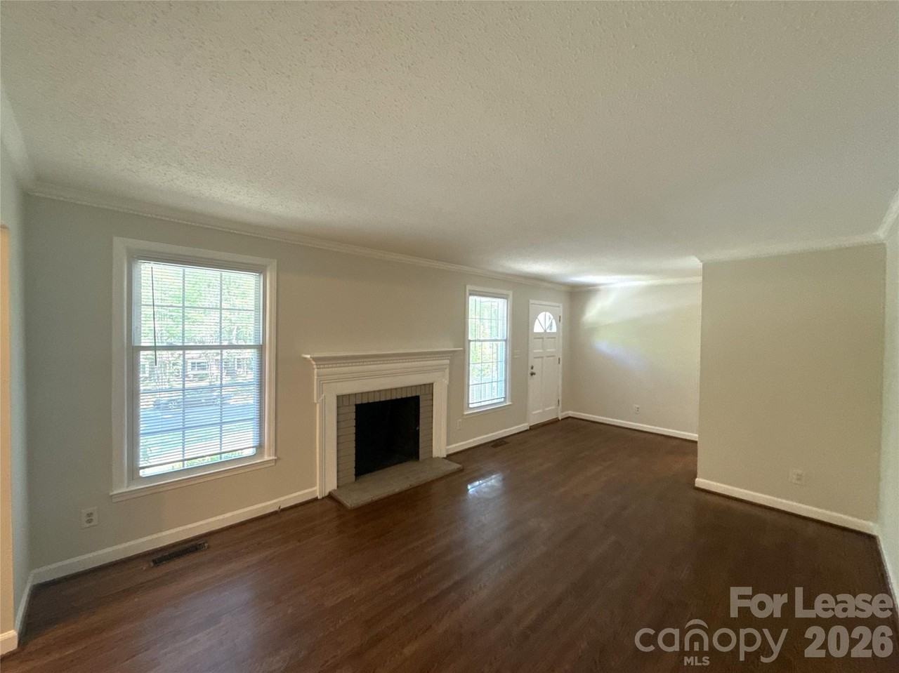 5710 Charing Pl - Photo 3 of 19