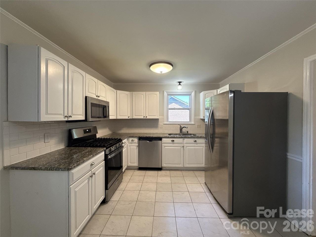 5710 Charing Pl - Photo 5 of 19