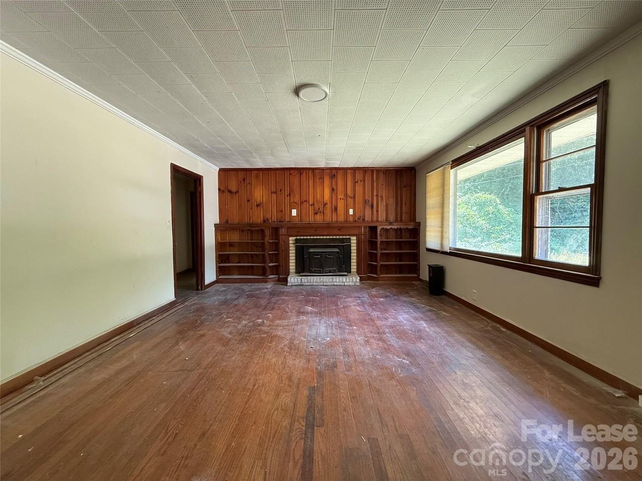 91 Marsh Ave - Photo 2 of 14