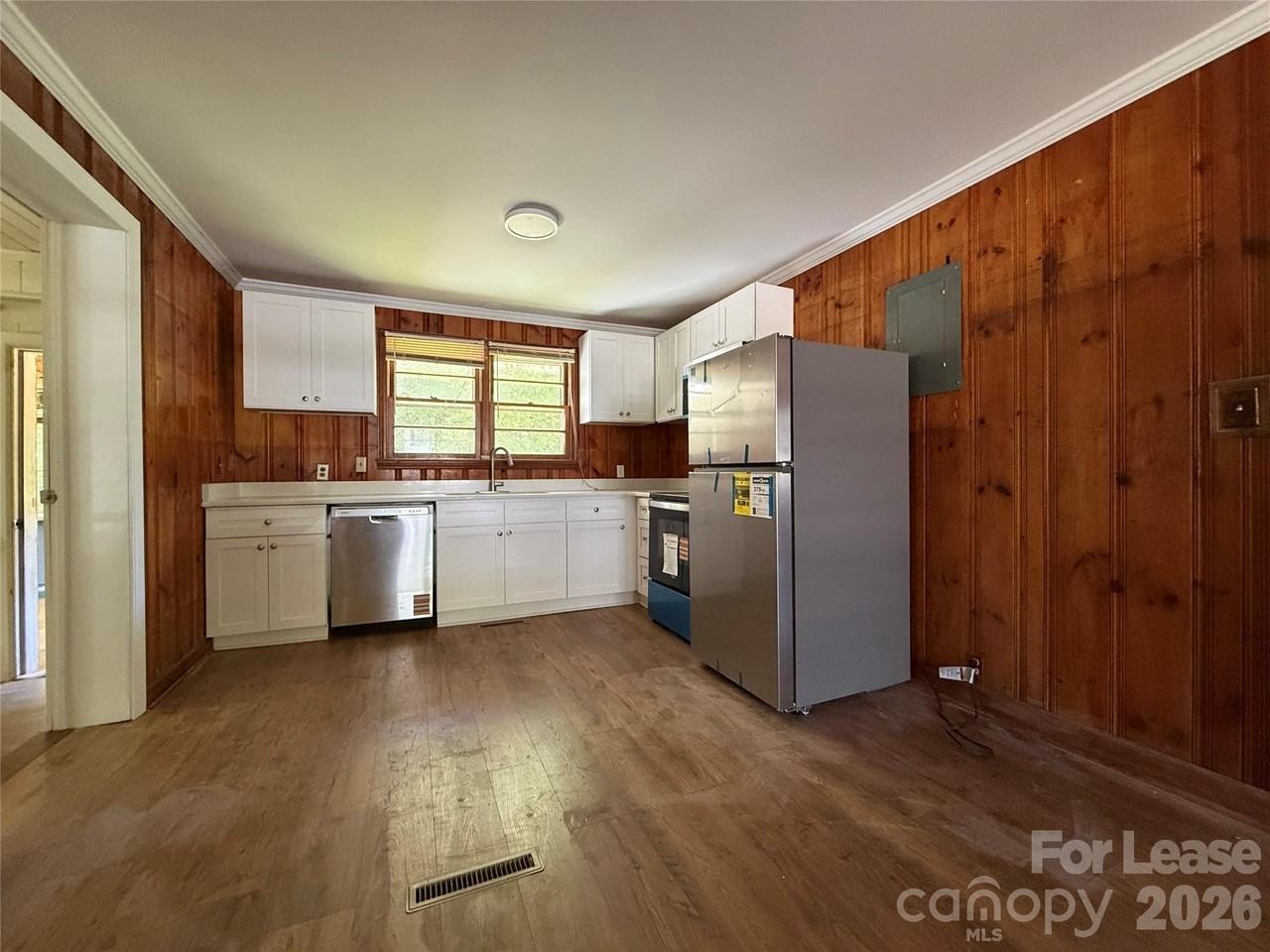 91 Marsh Ave - Photo 3 of 14