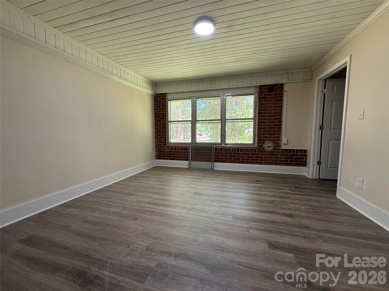 91 Marsh Ave - Photo 6 of 14