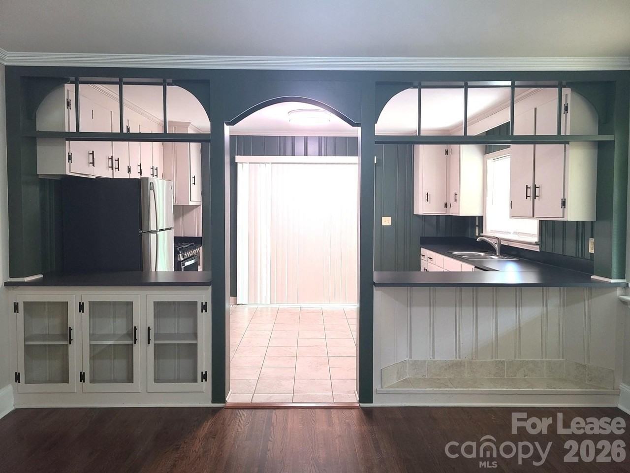 1425 Academy St - Photo 6 of 14