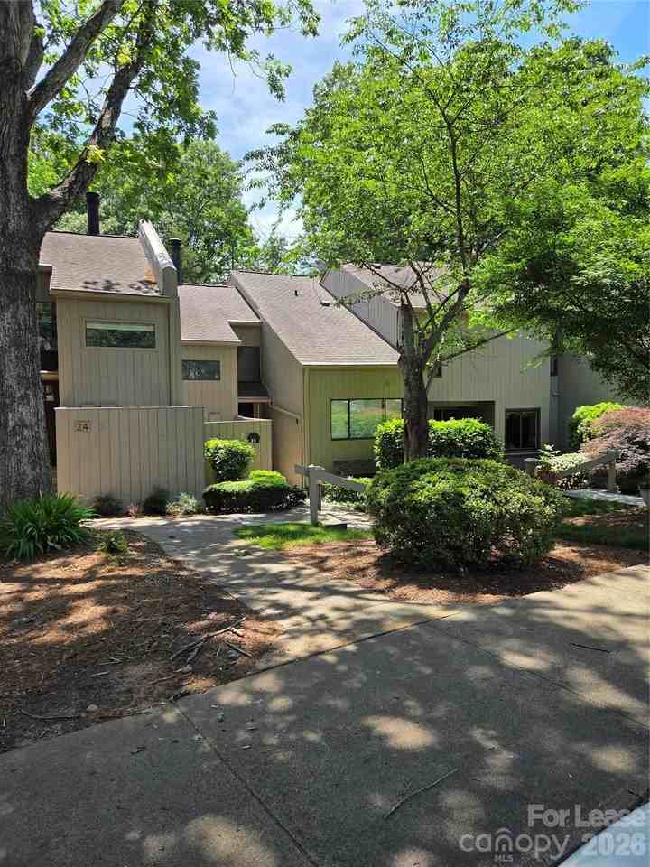 23 Longbow Ct - Photo 2 of 32