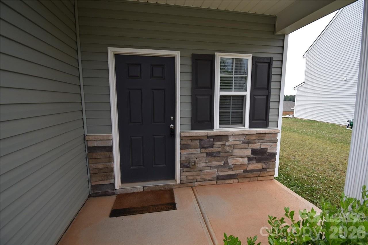 9709 Weikert Rd - Photo 3 of 28