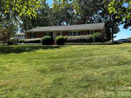 featured image of 700 S Main St
