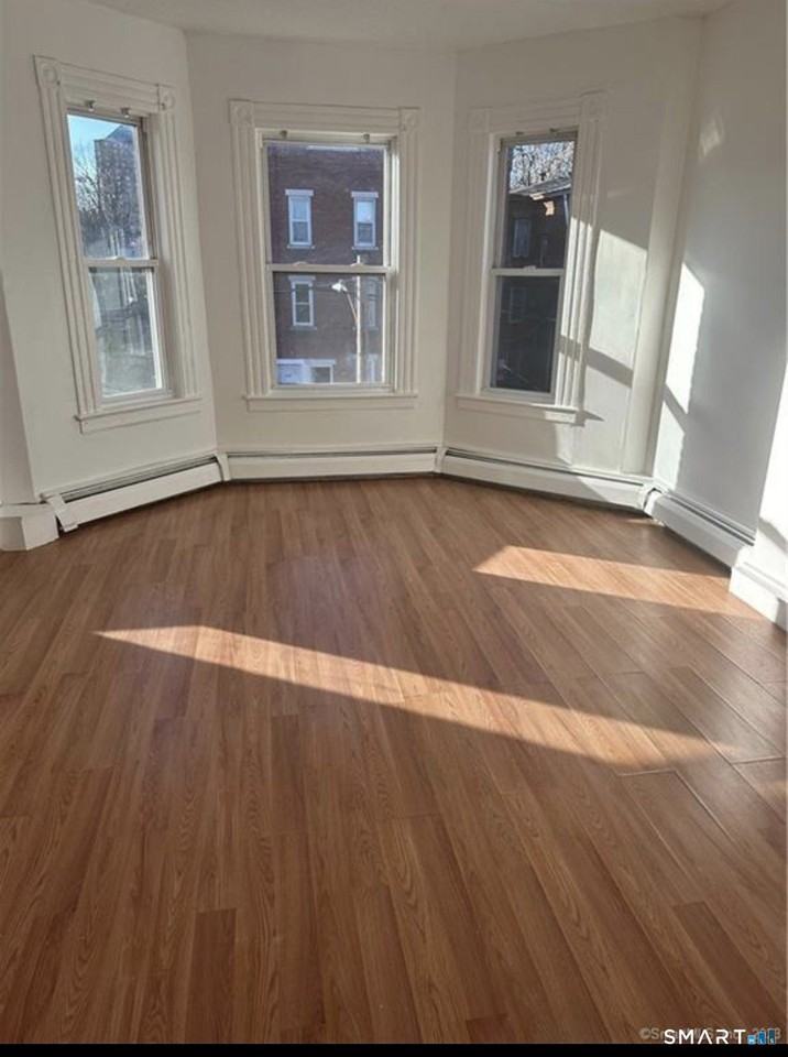 144 Putnam St
