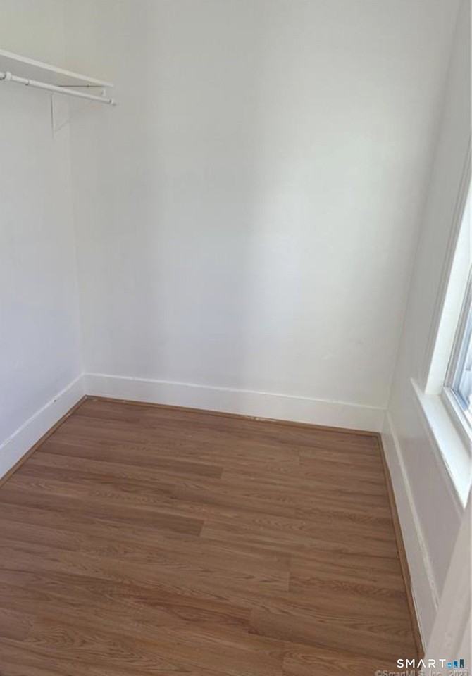 144 Putnam St - Photo 2 of 12
