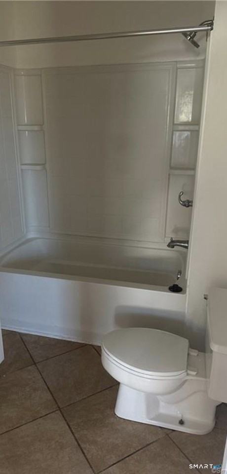 144 Putnam St - Photo 4 of 12