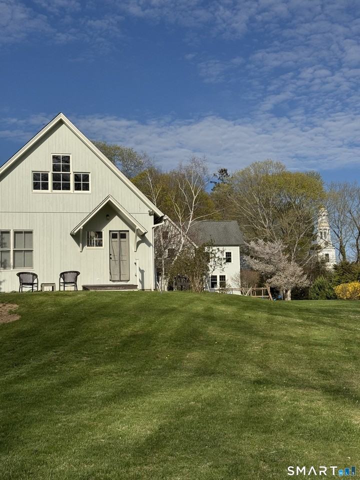 33 Copse Rd #B - Photo 2 of 16