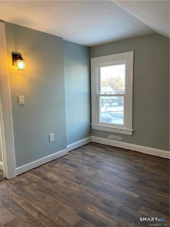 5 Hillside Ct - Photo 6 of 19