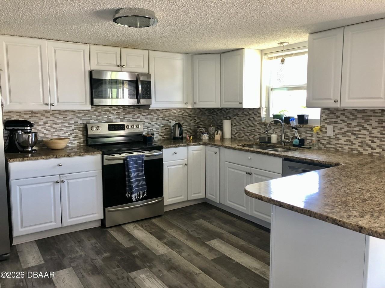 3120 Juniper Dr - Photo 3 of 5