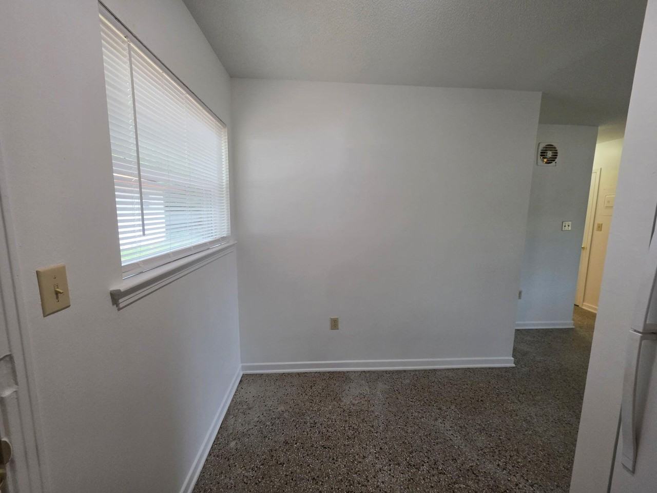 111 Chicago Ave Se #1 - Photo 4 of 14