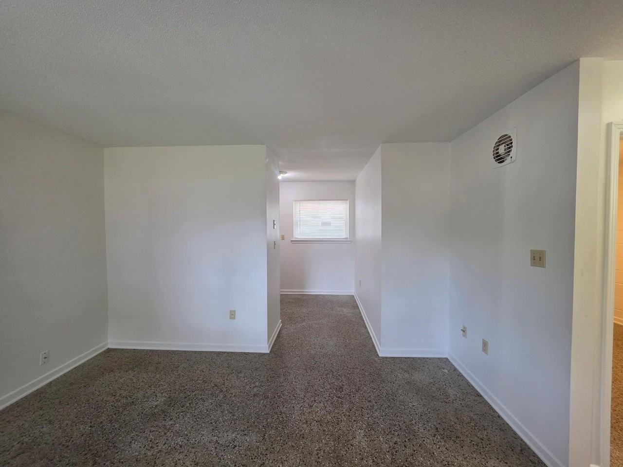 111 Chicago Ave Se #1 - Photo 7 of 14
