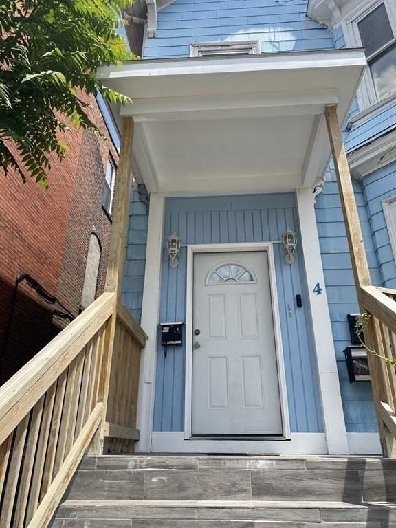 4 Woodbine St - Photo 2 of 13