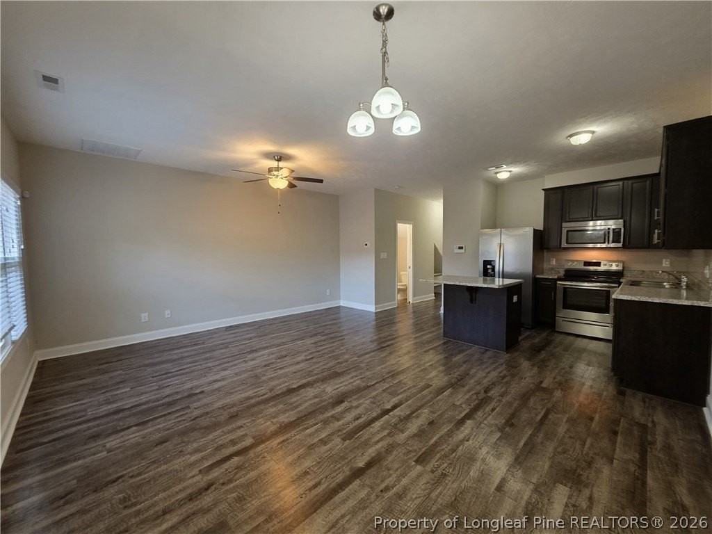 2056 Wheeling St - Photo 4 of 23