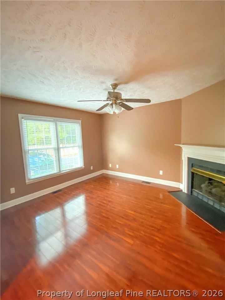 104 Brett Ct - Photo 2 of 15