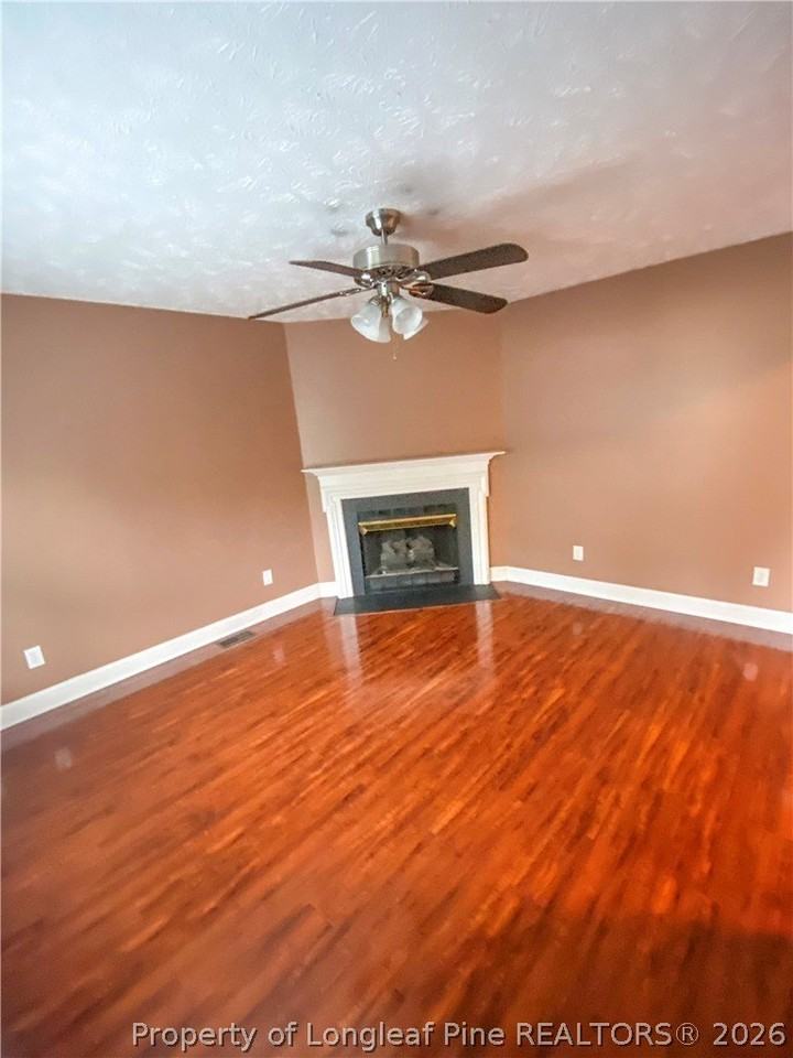 104 Brett Ct - Photo 3 of 15