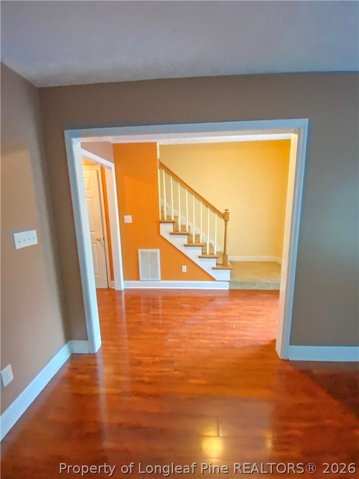 104 Brett Ct - Photo 4 of 15