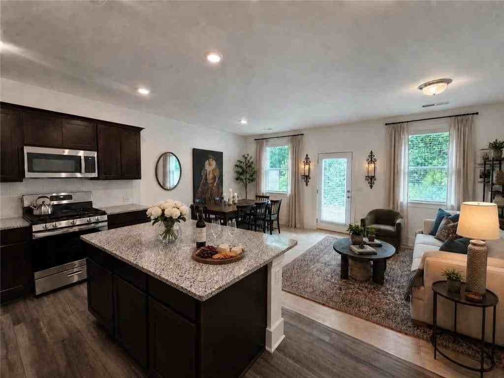 1682 Hannah Ter Nw - Photo 5 of 32