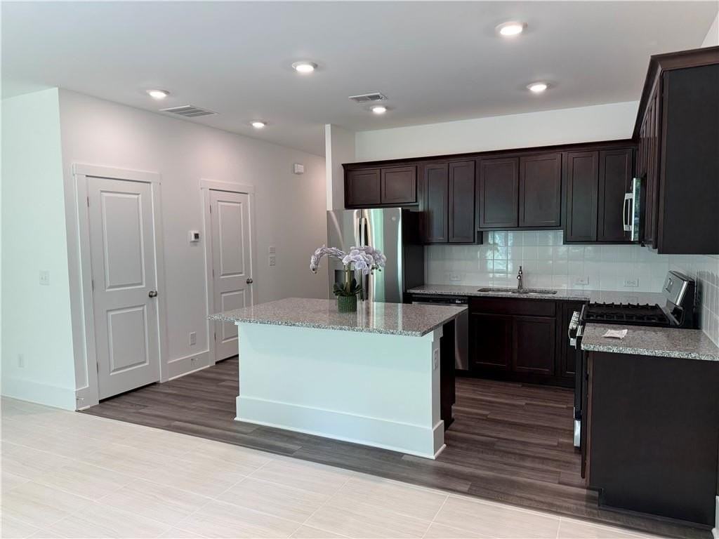 1682 Hannah Ter Nw - Photo 6 of 32
