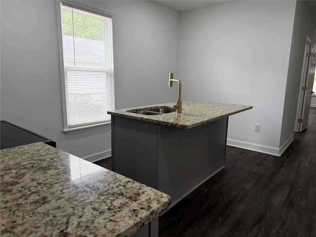 1040 Palmetto Ave Sw - Photo 7 of 15