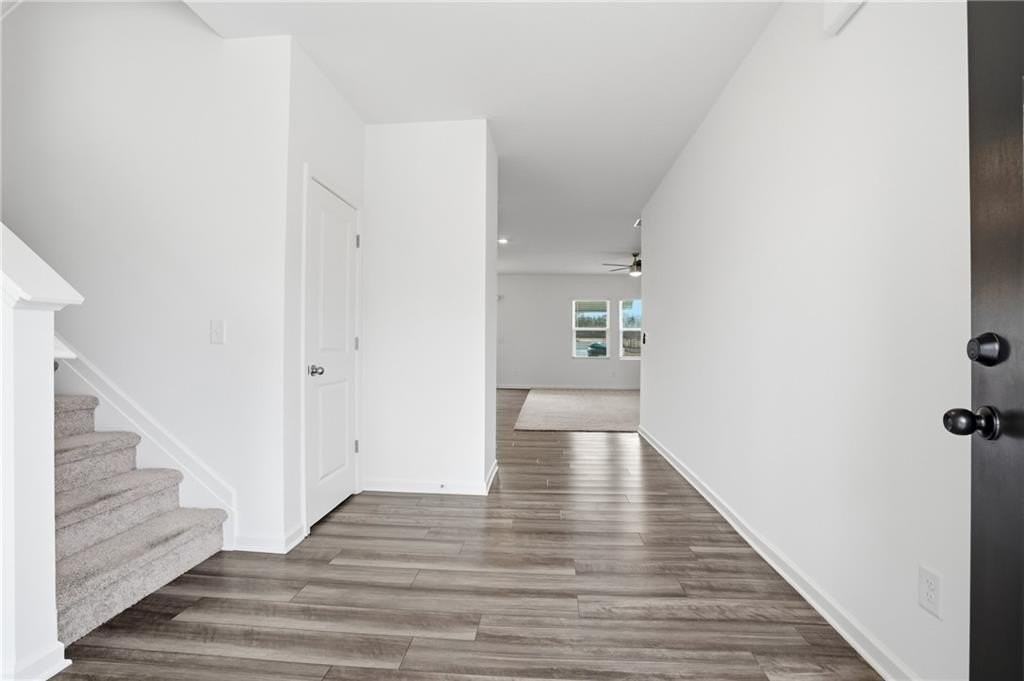 395 Knightsbridge Ln - Photo 2 of 33