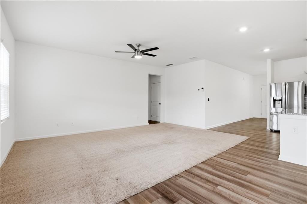395 Knightsbridge Ln - Photo 4 of 33