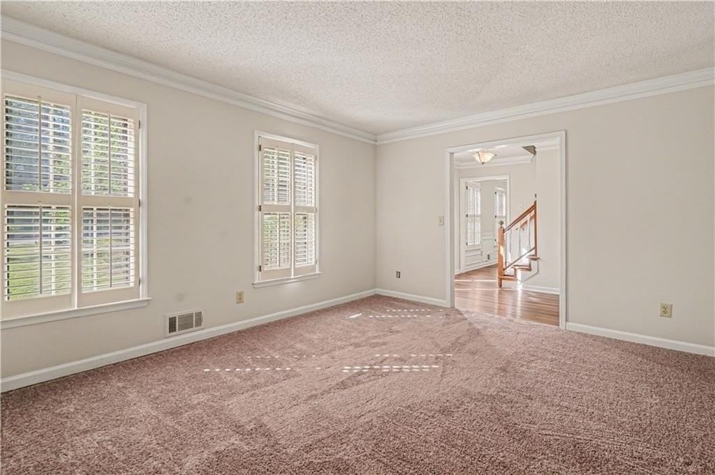 1527 Ridgewood Dr Sw - Photo 6 of 19