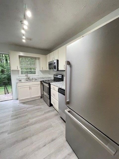 665 Barnes Dr Sw #3 - Photo 3 of 7