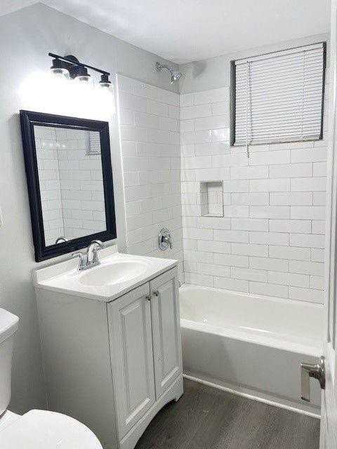 665 Barnes Dr Sw #3 - Photo 4 of 7