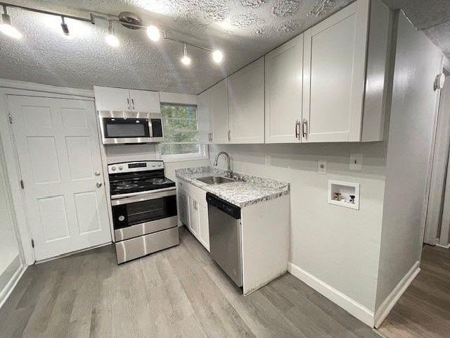 665 Barnes Dr Sw #3 - Photo 5 of 7