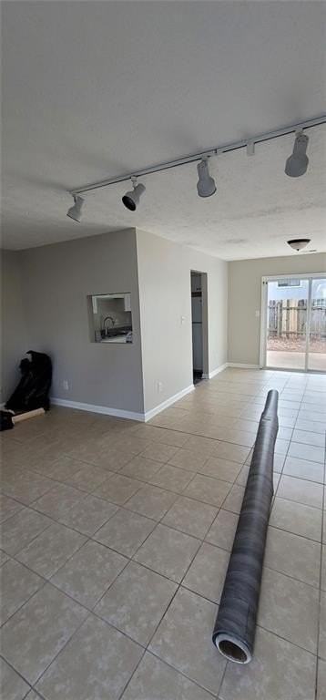 2085 Lenoa Ln - Photo 7 of 15