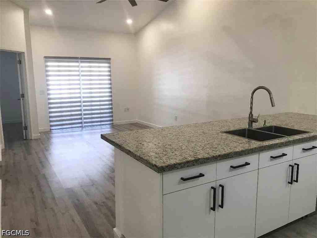 3609 Skyline Blvd - Photo 2 of 17